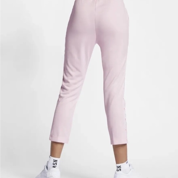Nike Jogging Pants NWT Standard Fit Small Pink Sportswear. Crop Fit - Picture 6 of 7